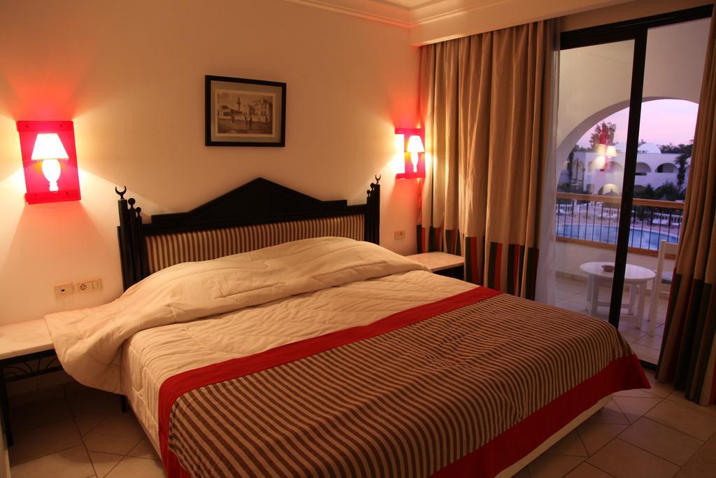 Miramar Petit Palais Hotel Midoun Room photo